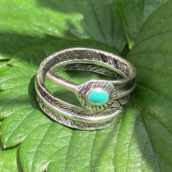 Vintage Punk Rings Jewelry - Vintage-Style Punk Turquoise Colored Stone on Leaf Silver Alloy Adjust Ring H225
